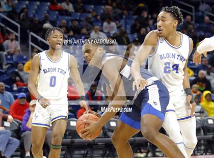 Thumbnail 2 in Bloom vs. Pace Academy (Chicago Elite Classic) photogallery.