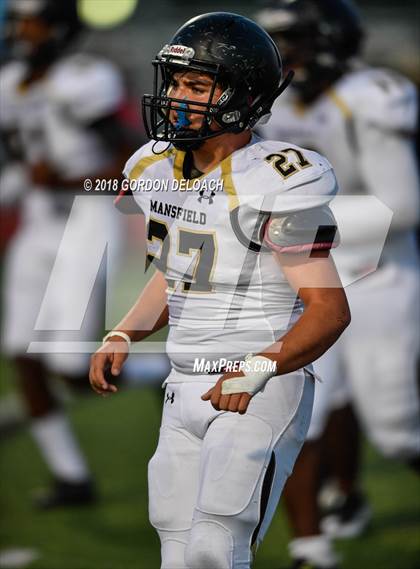 Thumbnail 1 in Cedar Hill (White) vs Mansfield (Black) photogallery.