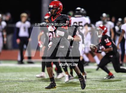 Thumbnail 2 in Cedar Hill (White) vs Mansfield (Black) photogallery.