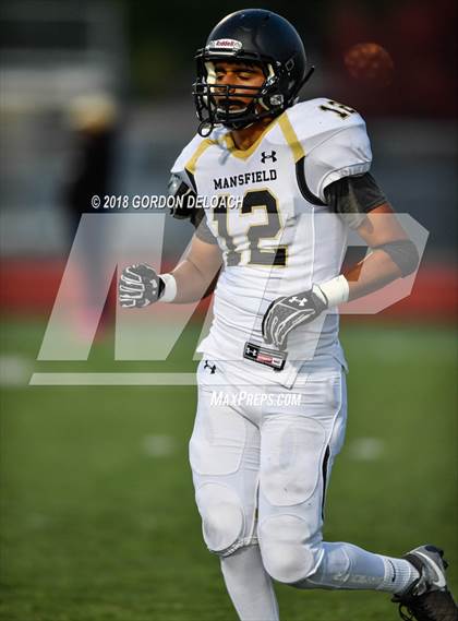 Thumbnail 2 in Cedar Hill (White) vs Mansfield (Black) photogallery.
