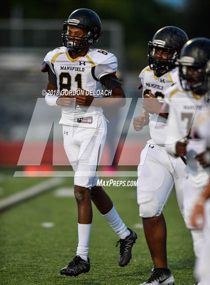 Thumbnail 3 in Cedar Hill (White) vs Mansfield (Black) photogallery.