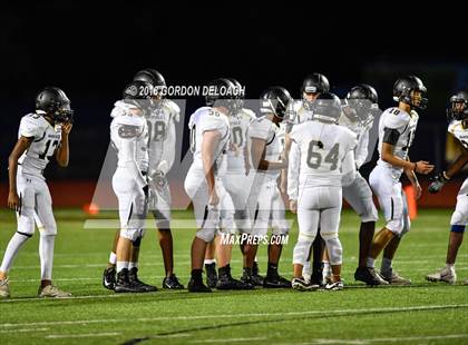 Thumbnail 2 in Cedar Hill (White) vs Mansfield (Black) photogallery.