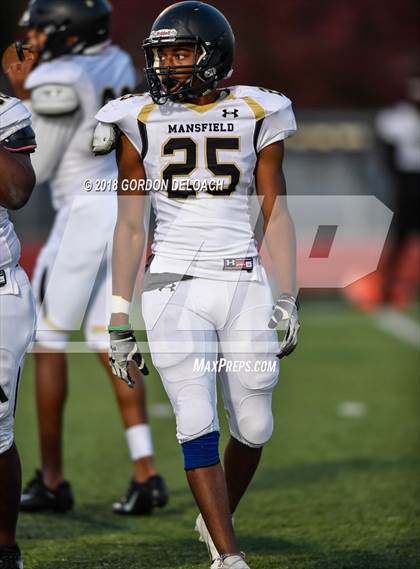 Thumbnail 1 in Cedar Hill (White) vs Mansfield (Black) photogallery.