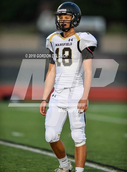 Thumbnail 3 in Cedar Hill (White) vs Mansfield (Black) photogallery.