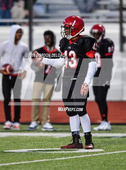 Thumbnail 3 in Cedar Hill (White) vs Mansfield (Black) photogallery.