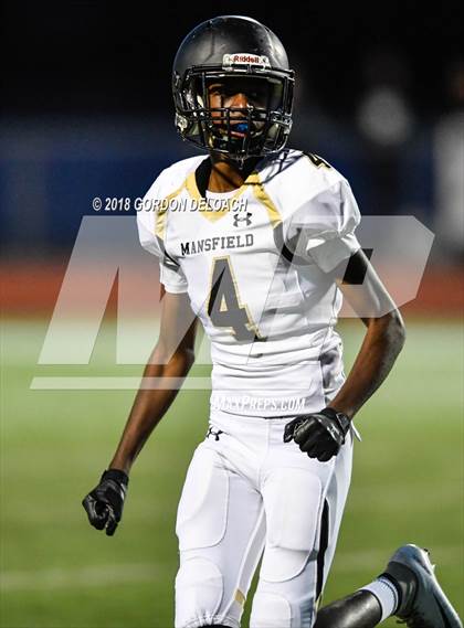 Thumbnail 2 in Cedar Hill (White) vs Mansfield (Black) photogallery.