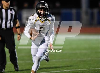 Thumbnail 3 in Cedar Hill (White) vs Mansfield (Black) photogallery.