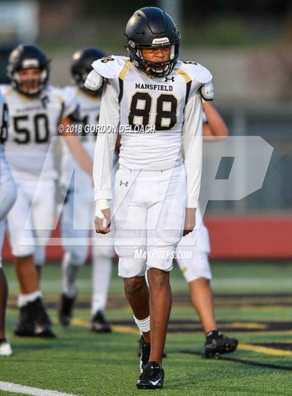 Thumbnail 1 in Cedar Hill (White) vs Mansfield (Black) photogallery.