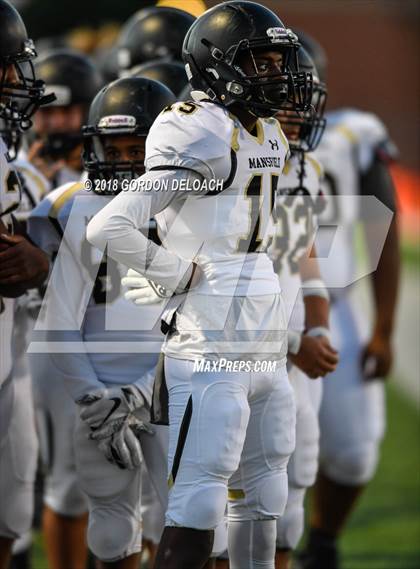 Thumbnail 2 in Cedar Hill (White) vs Mansfield (Black) photogallery.