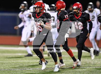 Thumbnail 3 in Cedar Hill (White) vs Mansfield (Black) photogallery.