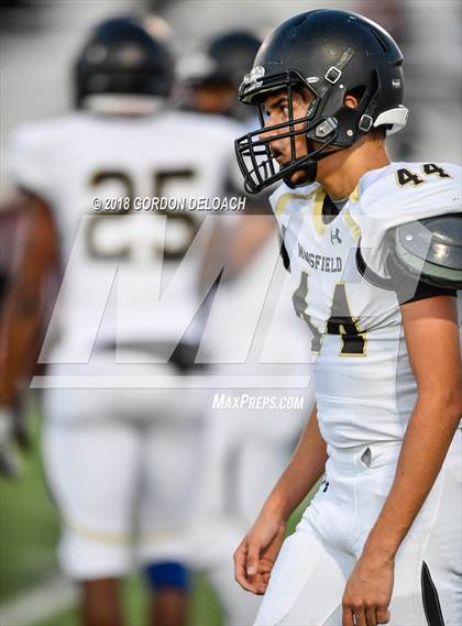 Thumbnail 1 in Cedar Hill (White) vs Mansfield (Black) photogallery.