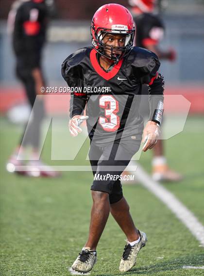 Thumbnail 3 in Cedar Hill (White) vs Mansfield (Black) photogallery.