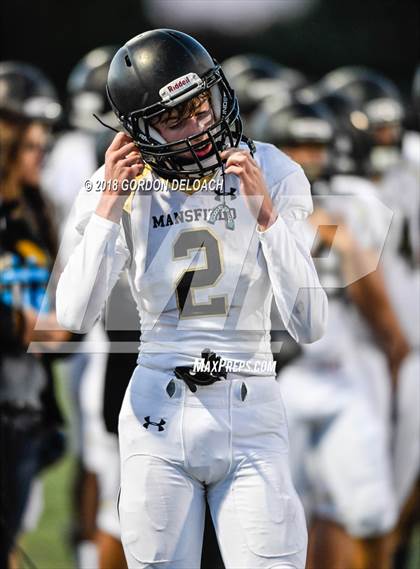 Thumbnail 2 in Cedar Hill (White) vs Mansfield (Black) photogallery.