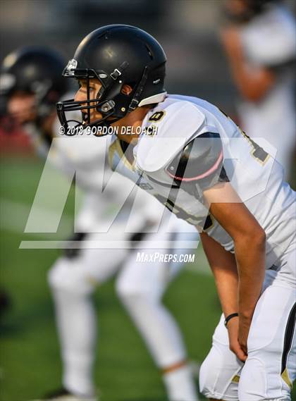 Thumbnail 1 in Cedar Hill (White) vs Mansfield (Black) photogallery.
