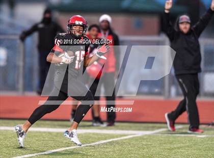 Thumbnail 2 in Cedar Hill (White) vs Mansfield (Black) photogallery.