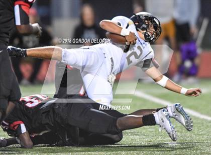 Thumbnail 3 in Cedar Hill (White) vs Mansfield (Black) photogallery.