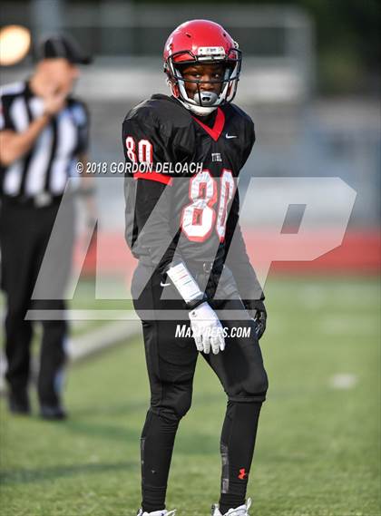Thumbnail 1 in Cedar Hill (White) vs Mansfield (Black) photogallery.
