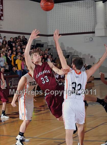 Thumbnail 1 in Webster vs. Spring Valley (WIAA D4 Regionals) photogallery.