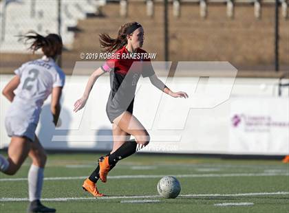 Thumbnail 2 in Melissa vs. Paris (UIL 4A Region II Semi-Final) photogallery.