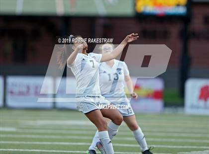 Thumbnail 3 in Melissa vs. Paris (UIL 4A Region II Semi-Final) photogallery.