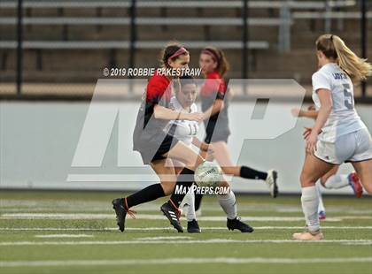 Thumbnail 2 in Melissa vs. Paris (UIL 4A Region II Semi-Final) photogallery.
