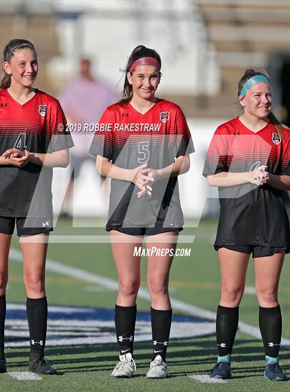 Thumbnail 2 in Melissa vs. Paris (UIL 4A Region II Semi-Final) photogallery.
