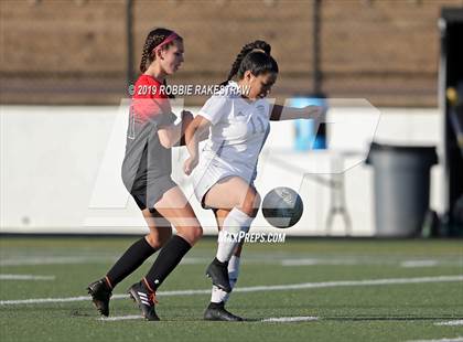 Thumbnail 1 in Melissa vs. Paris (UIL 4A Region II Semi-Final) photogallery.