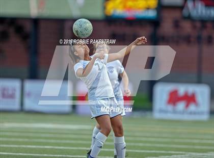 Thumbnail 1 in Melissa vs. Paris (UIL 4A Region II Semi-Final) photogallery.