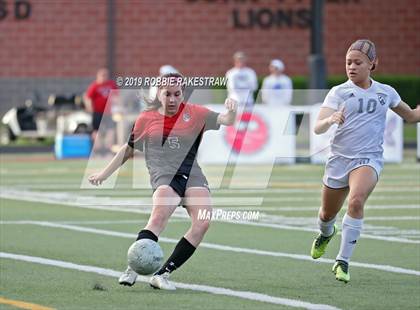 Thumbnail 3 in Melissa vs. Paris (UIL 4A Region II Semi-Final) photogallery.