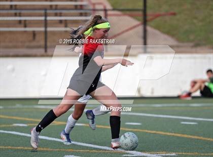 Thumbnail 2 in Melissa vs. Paris (UIL 4A Region II Semi-Final) photogallery.