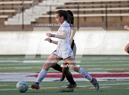 Thumbnail 2 in Melissa vs. Paris (UIL 4A Region II Semi-Final) photogallery.