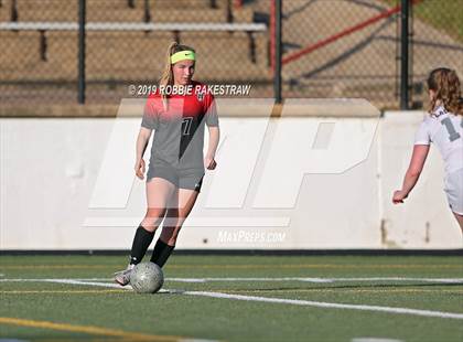 Thumbnail 3 in Melissa vs. Paris (UIL 4A Region II Semi-Final) photogallery.