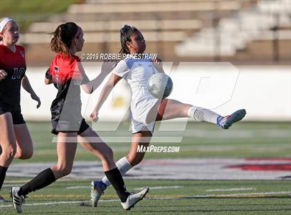 Thumbnail 1 in Melissa vs. Paris (UIL 4A Region II Semi-Final) photogallery.