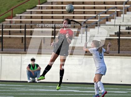 Thumbnail 2 in Melissa vs. Paris (UIL 4A Region II Semi-Final) photogallery.