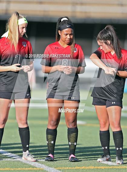 Thumbnail 3 in Melissa vs. Paris (UIL 4A Region II Semi-Final) photogallery.