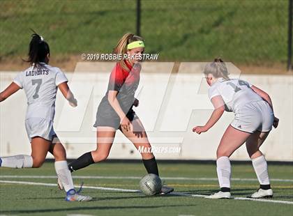Thumbnail 1 in Melissa vs. Paris (UIL 4A Region II Semi-Final) photogallery.