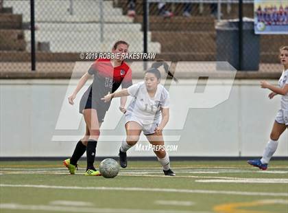 Thumbnail 3 in Melissa vs. Paris (UIL 4A Region II Semi-Final) photogallery.