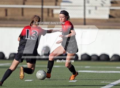 Thumbnail 2 in Melissa vs. Paris (UIL 4A Region II Semi-Final) photogallery.
