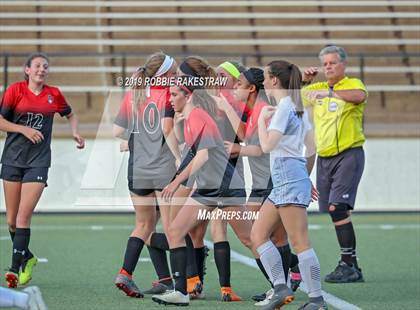 Thumbnail 1 in Melissa vs. Paris (UIL 4A Region II Semi-Final) photogallery.