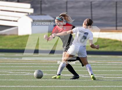 Thumbnail 2 in Melissa vs. Paris (UIL 4A Region II Semi-Final) photogallery.