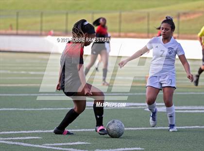 Thumbnail 3 in Melissa vs. Paris (UIL 4A Region II Semi-Final) photogallery.