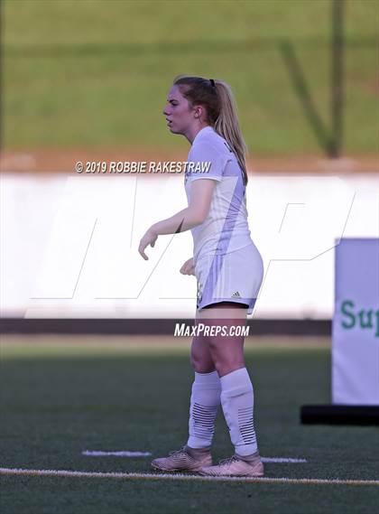 Thumbnail 2 in Melissa vs. Paris (UIL 4A Region II Semi-Final) photogallery.