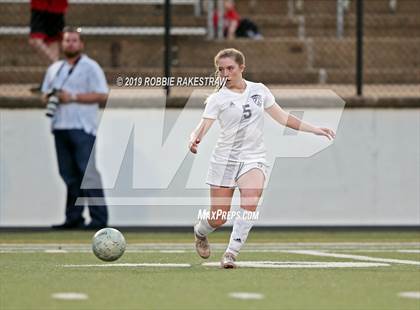 Thumbnail 3 in Melissa vs. Paris (UIL 4A Region II Semi-Final) photogallery.