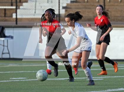 Thumbnail 3 in Melissa vs. Paris (UIL 4A Region II Semi-Final) photogallery.