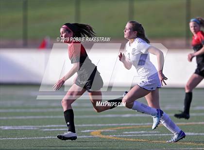 Thumbnail 2 in Melissa vs. Paris (UIL 4A Region II Semi-Final) photogallery.