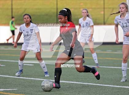 Thumbnail 3 in Melissa vs. Paris (UIL 4A Region II Semi-Final) photogallery.