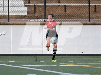 Thumbnail 2 in Melissa vs. Paris (UIL 4A Region II Semi-Final) photogallery.