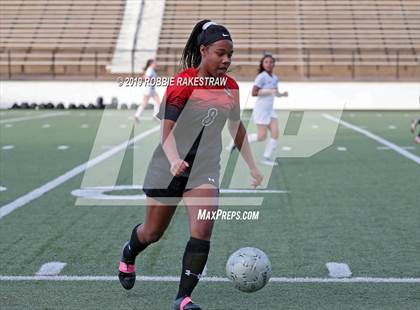 Thumbnail 1 in Melissa vs. Paris (UIL 4A Region II Semi-Final) photogallery.