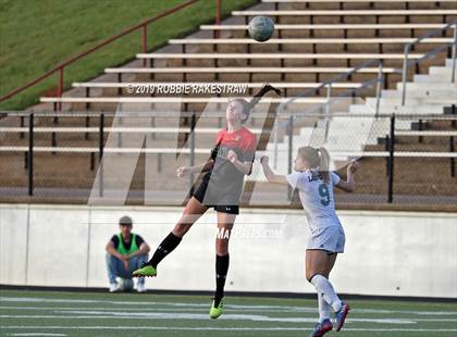 Thumbnail 3 in Melissa vs. Paris (UIL 4A Region II Semi-Final) photogallery.