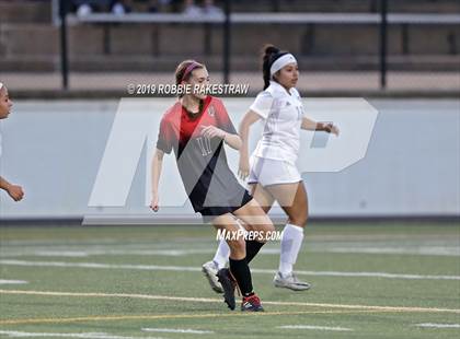Thumbnail 1 in Melissa vs. Paris (UIL 4A Region II Semi-Final) photogallery.